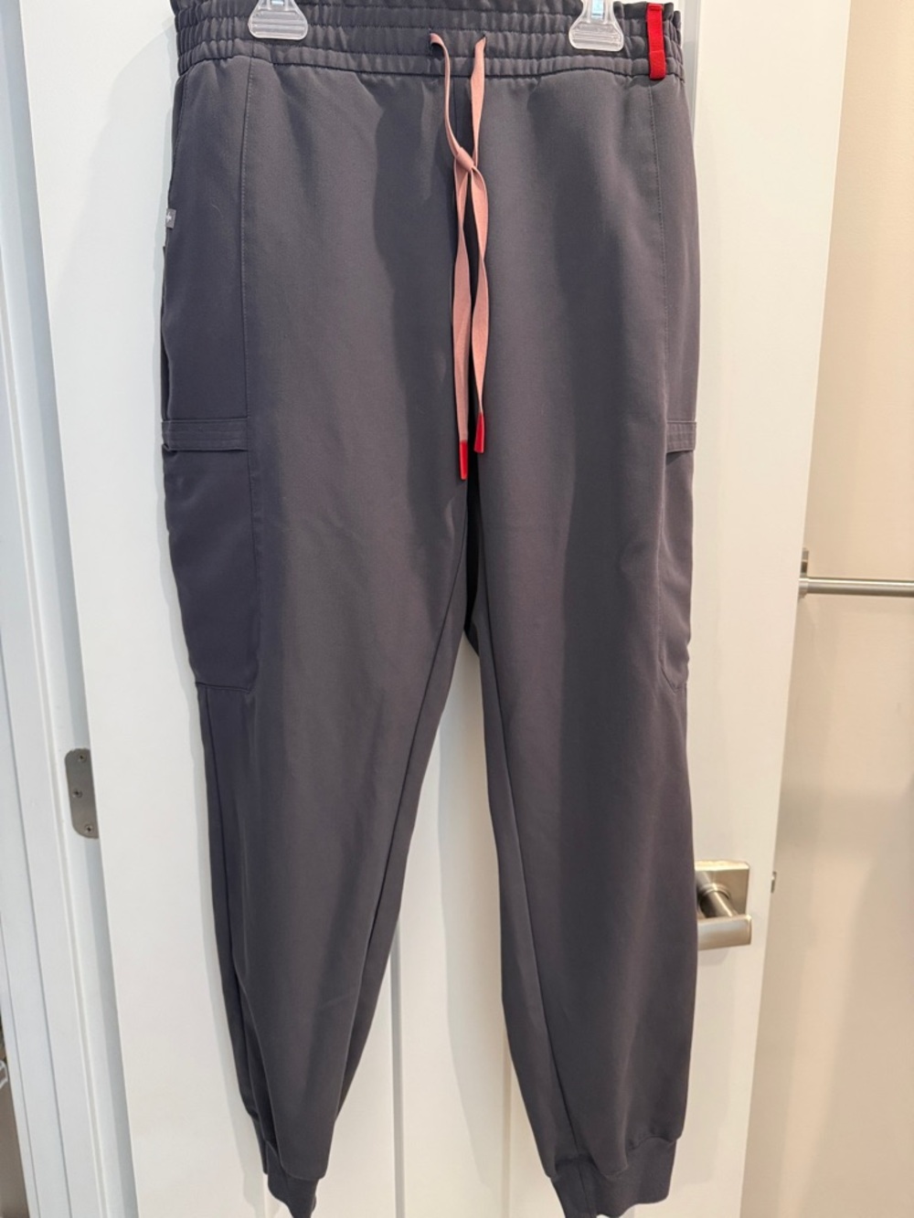 Figs women’s Charcoal Joggers with Pink Drawstring